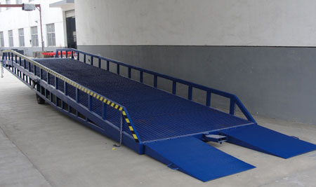 移動式登(deng)車橋