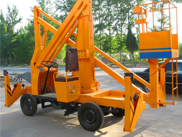 曲臂式升(shēng)降機